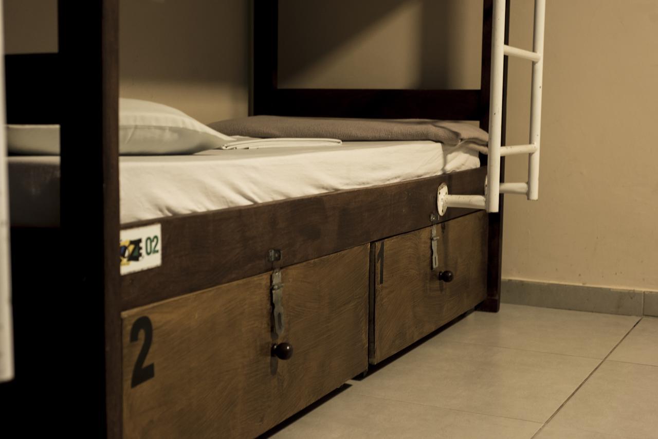 Lakehouse 24Hs Hostel Lagoa Conceicao Florianopolis Exterior photo